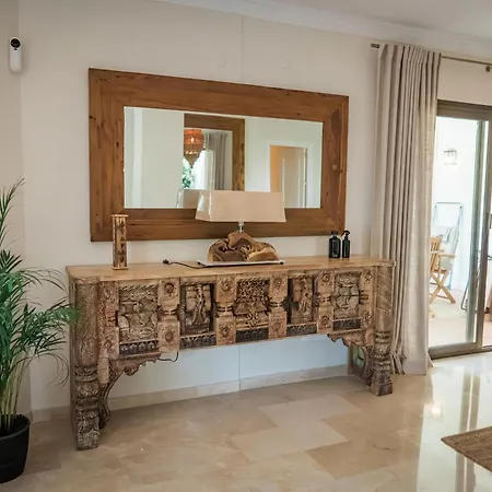 Beachfront Apartamento Marbella